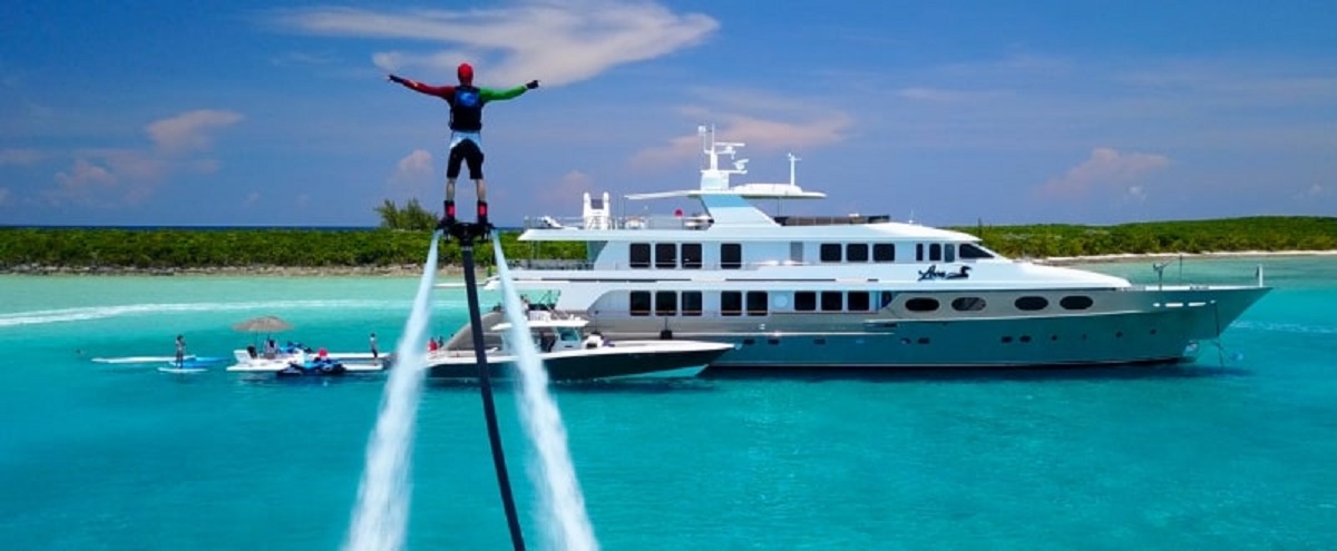superyacht-toys-jetpack
