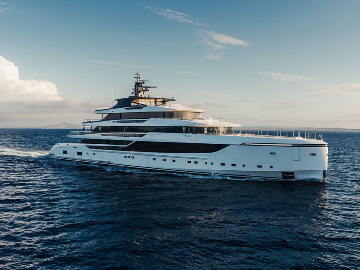 SILVER FOX, 72m Sanlorenzo 74Steel, exterior