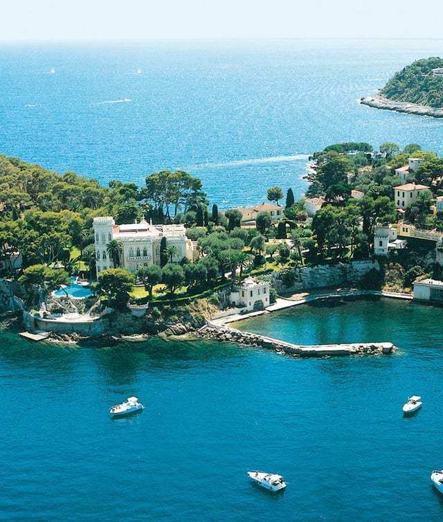 Book a Yacht Charter in the French Riviera