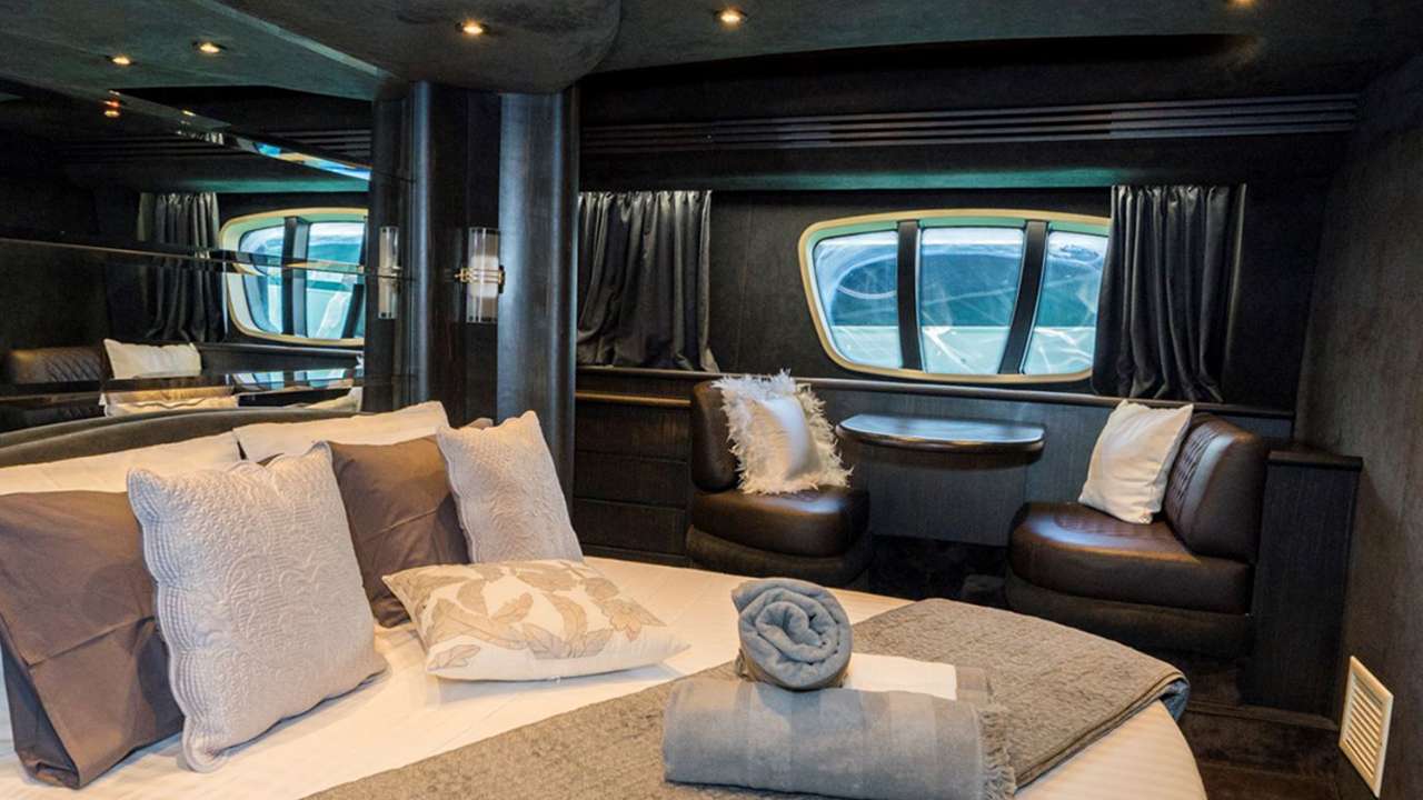 yacht image