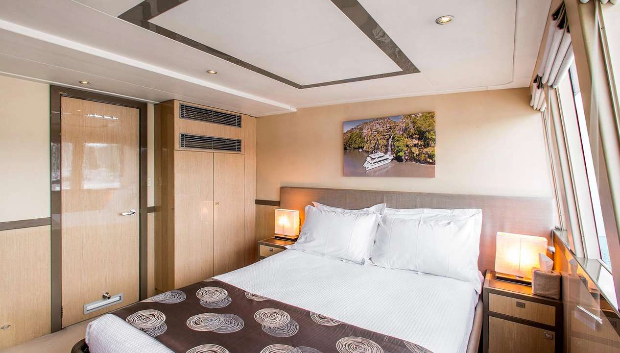 yacht image