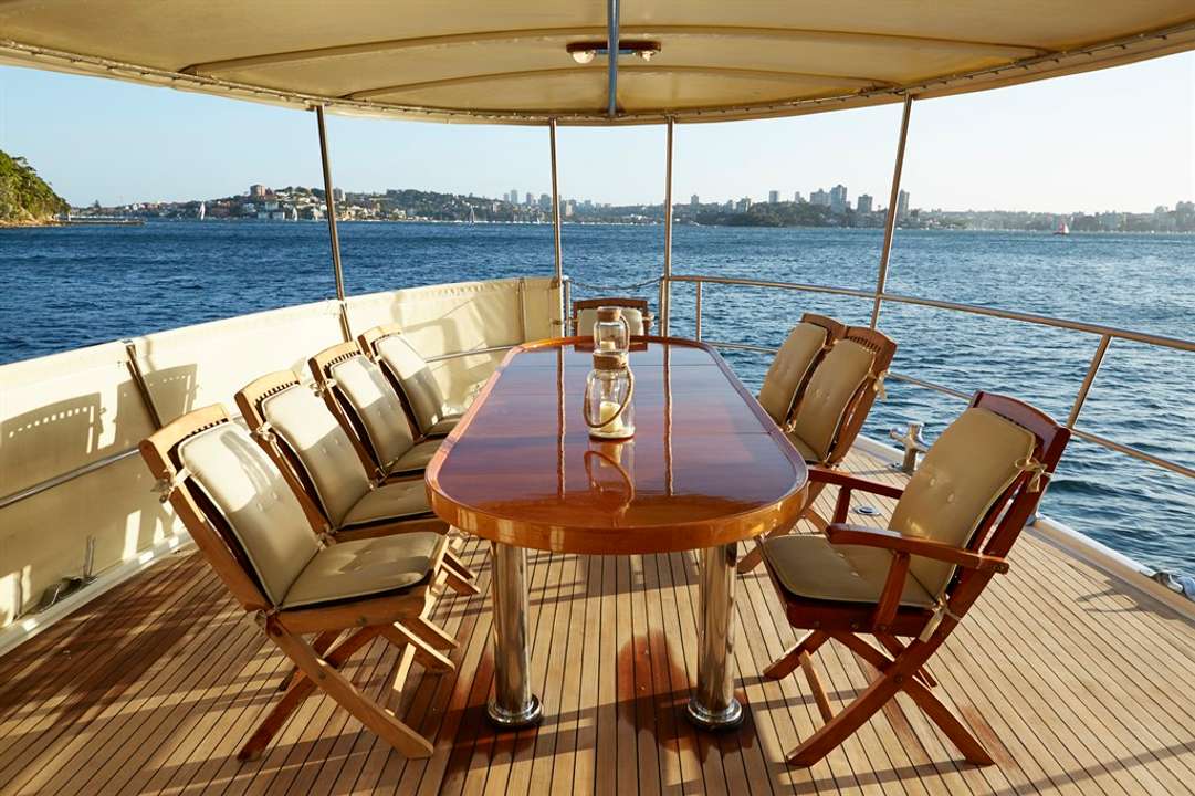 gallery carousel yacht images