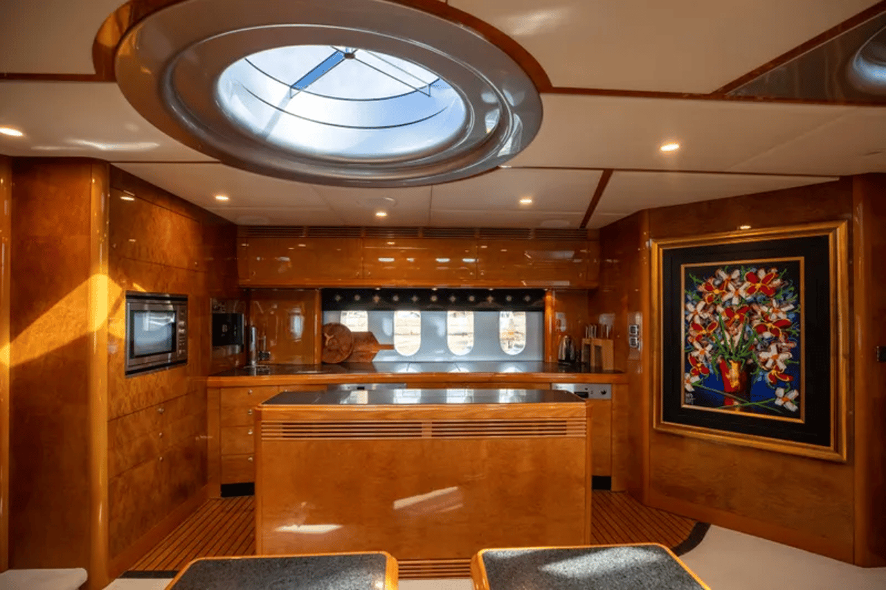 gallery carousel yacht images