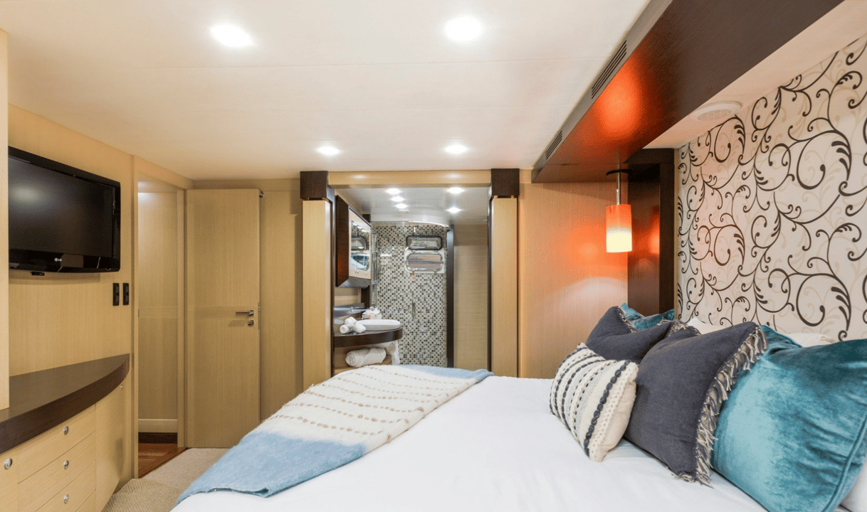 yacht image