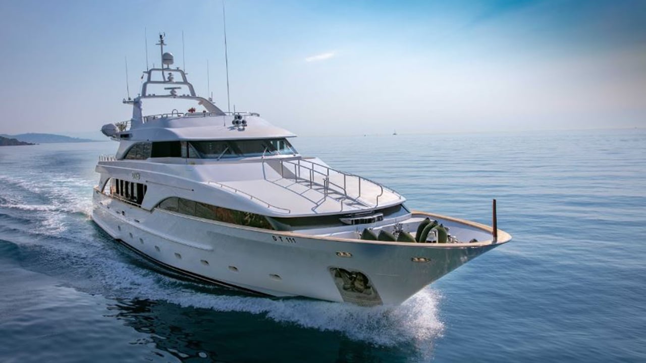 yacht image