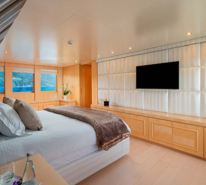 yacht image