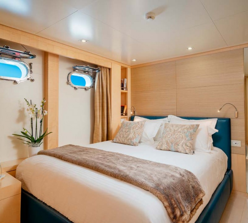 yacht image