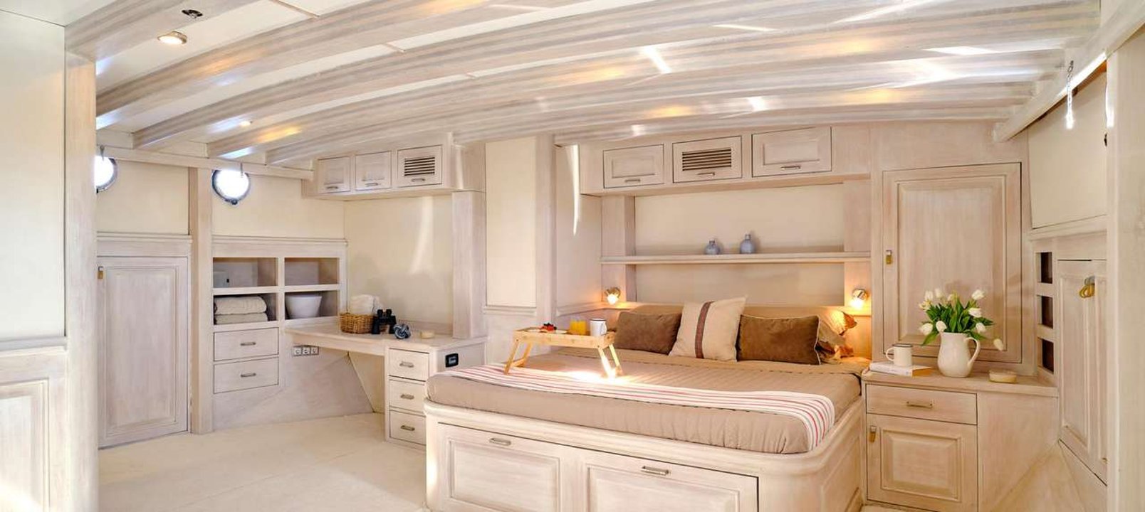 yacht image