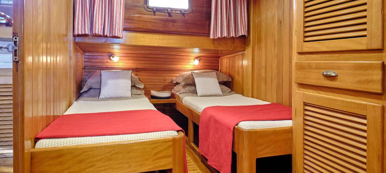 yacht image