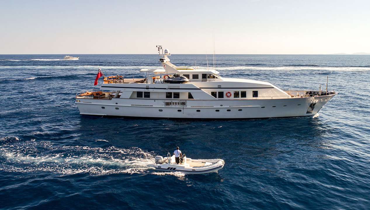 yacht image