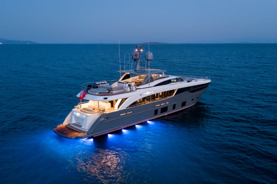 yacht image