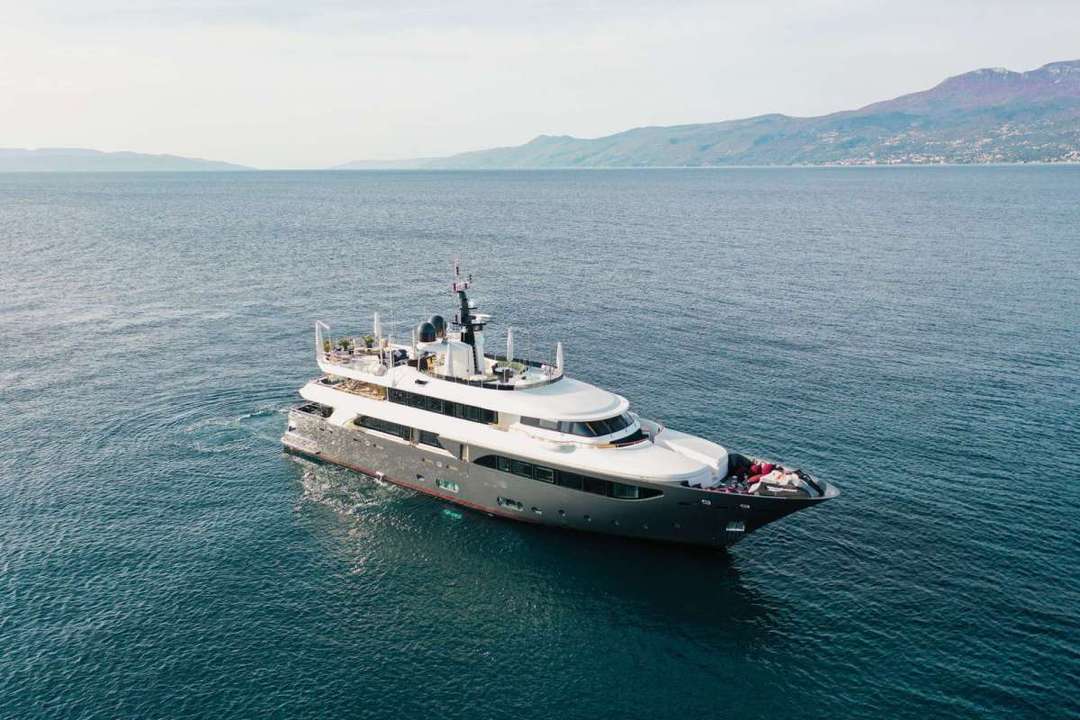 yacht image