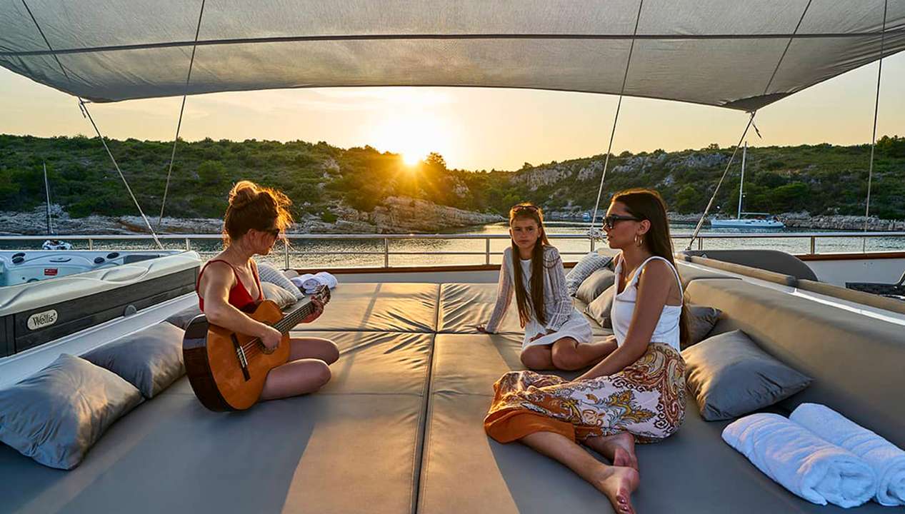 yacht image