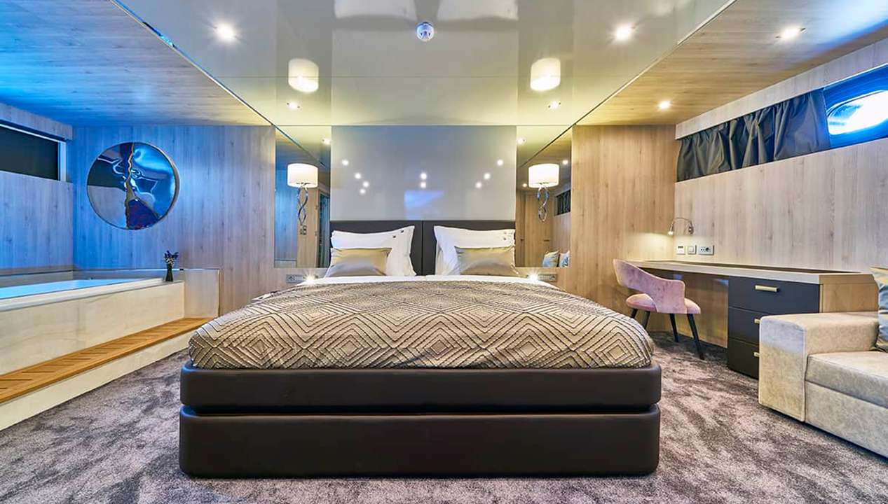 yacht image