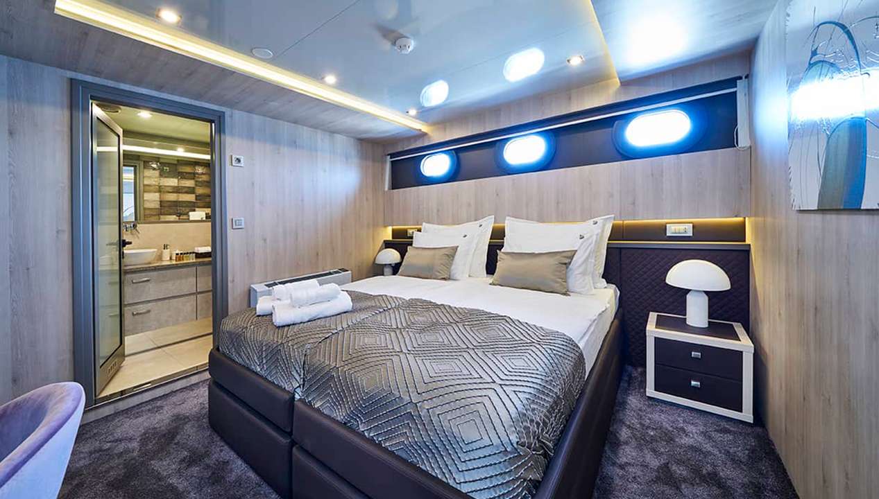 yacht image