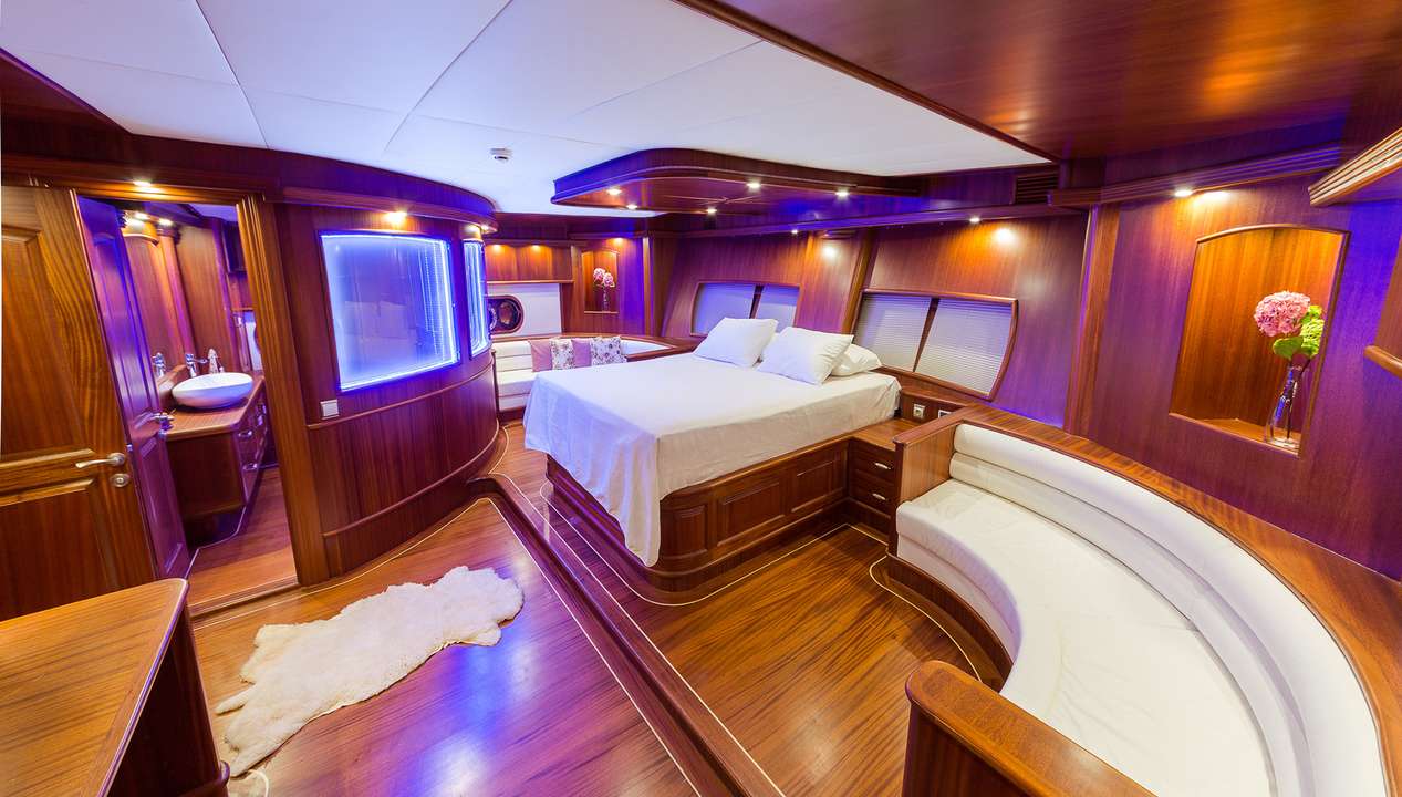 yacht image