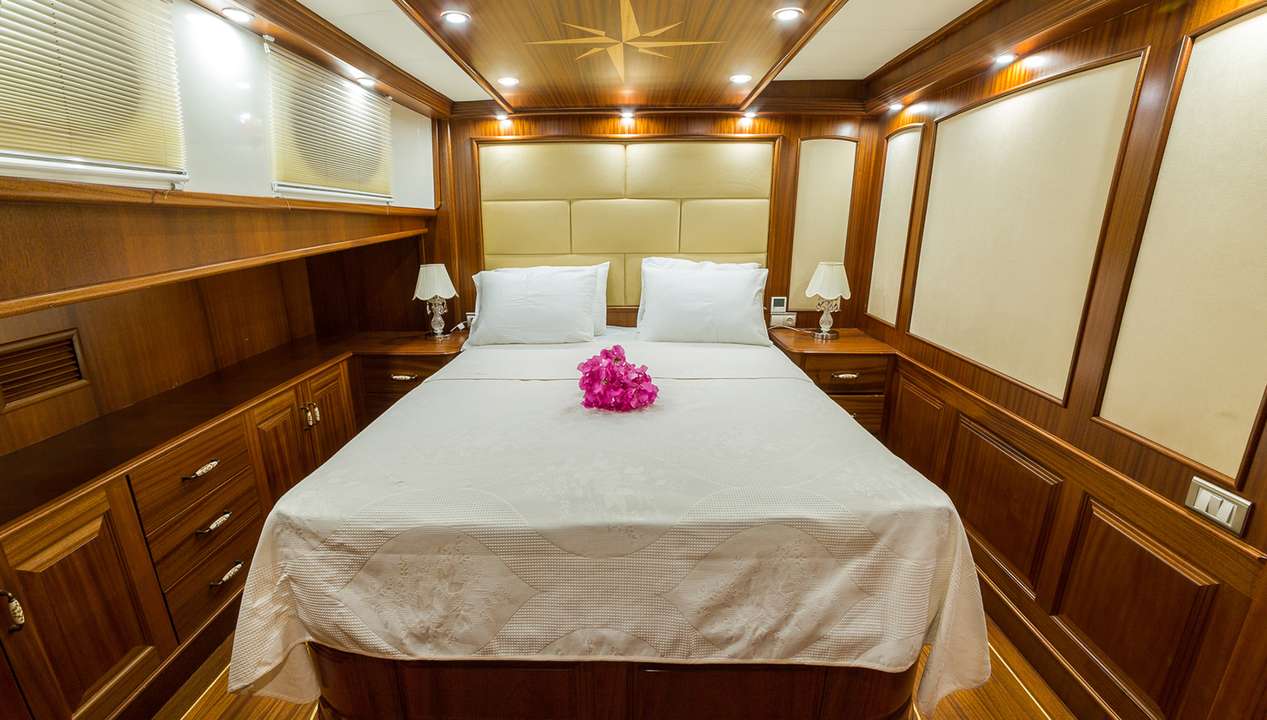 yacht image