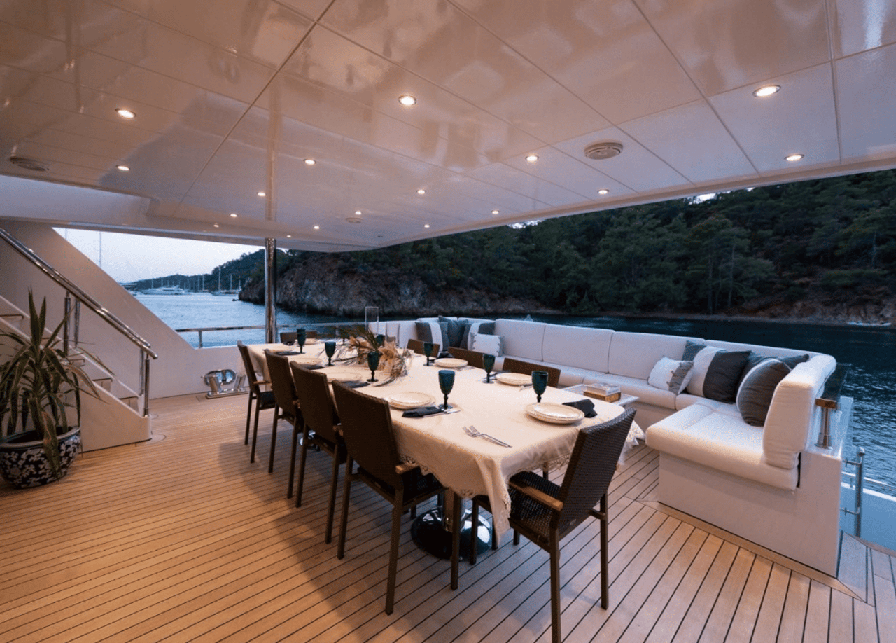 gallery carousel yacht images