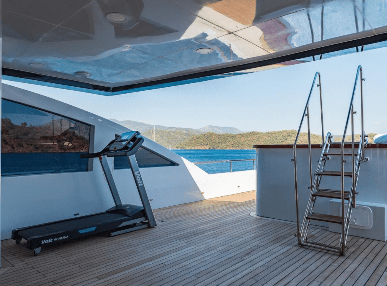 gallery carousel yacht images