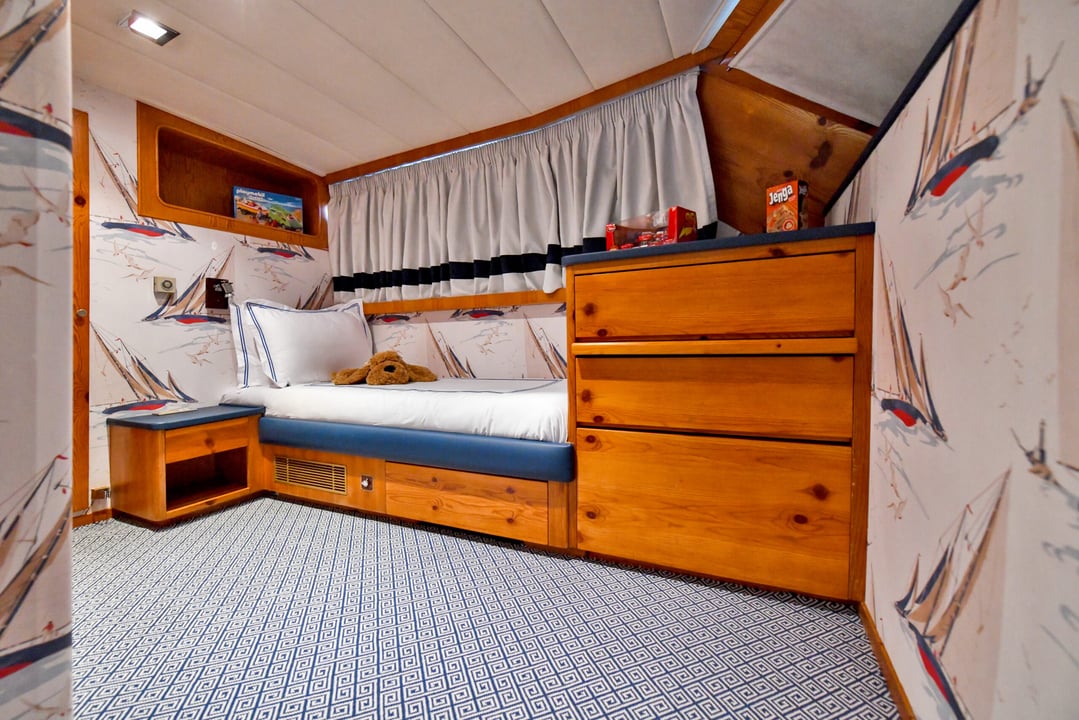 yacht image