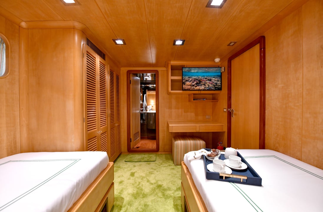 yacht image