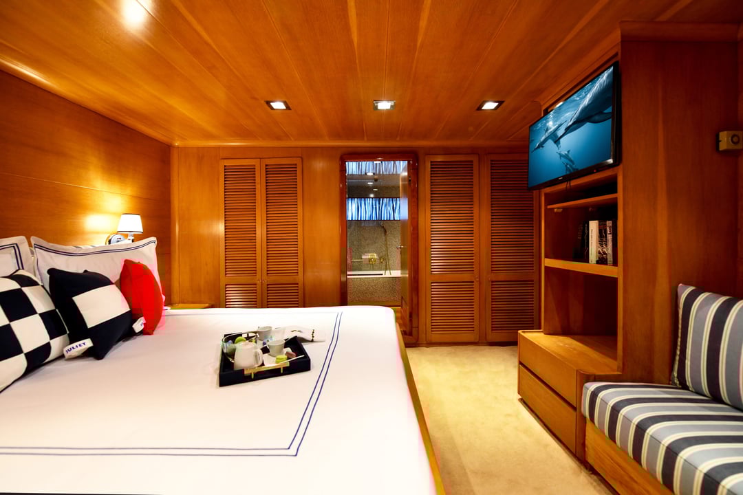 yacht image