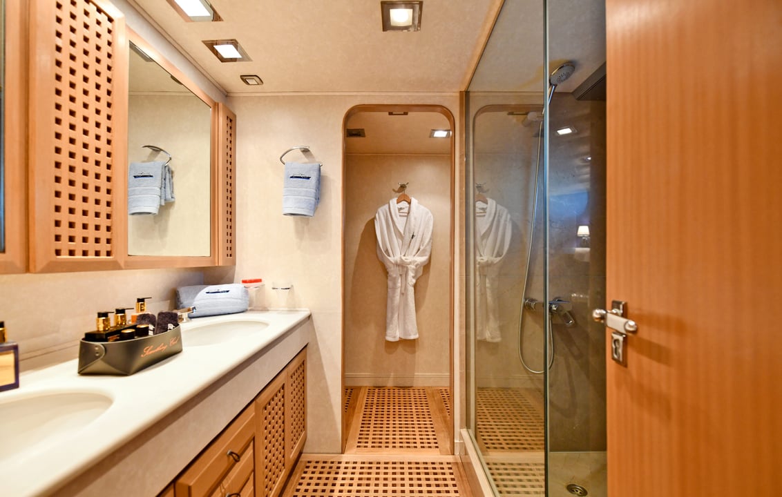 yacht image