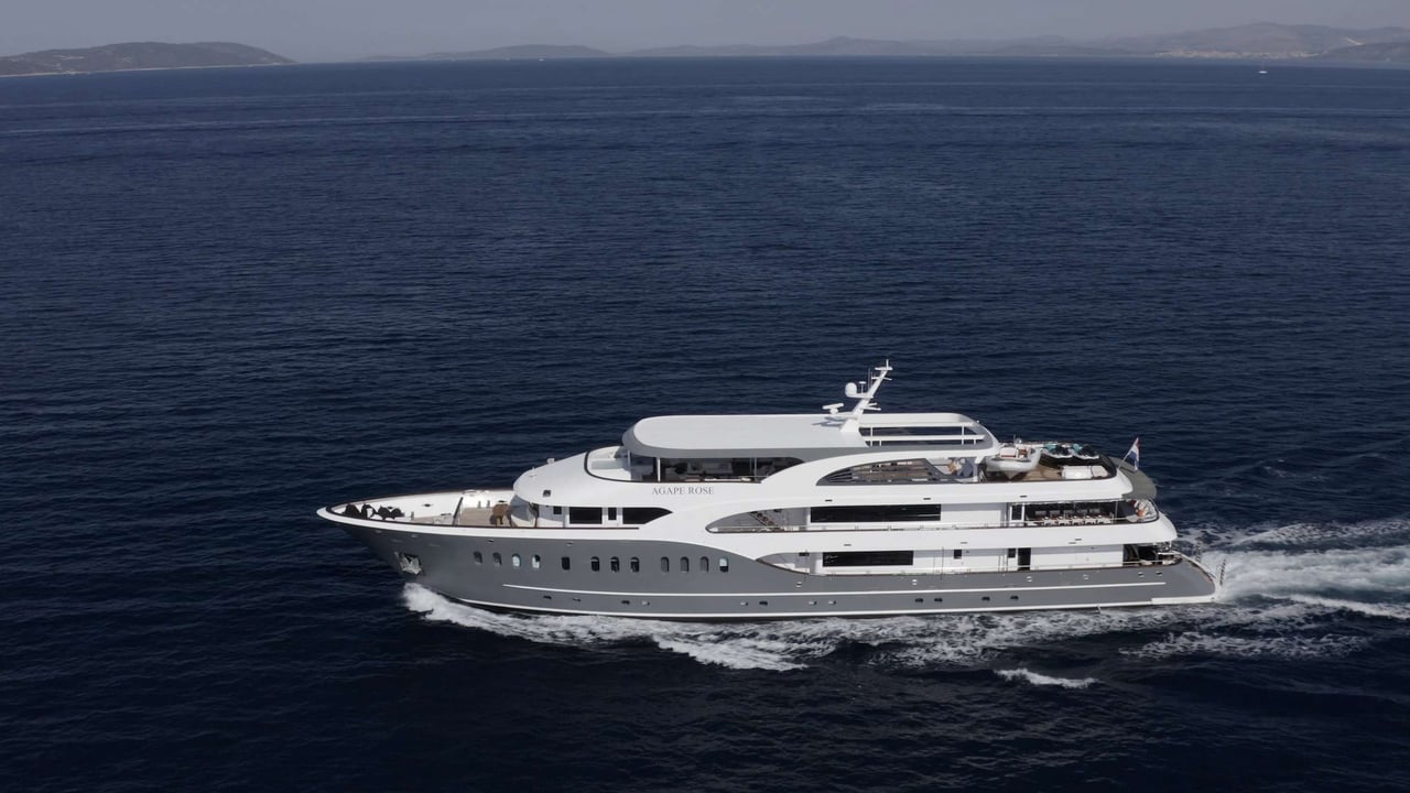 yacht image