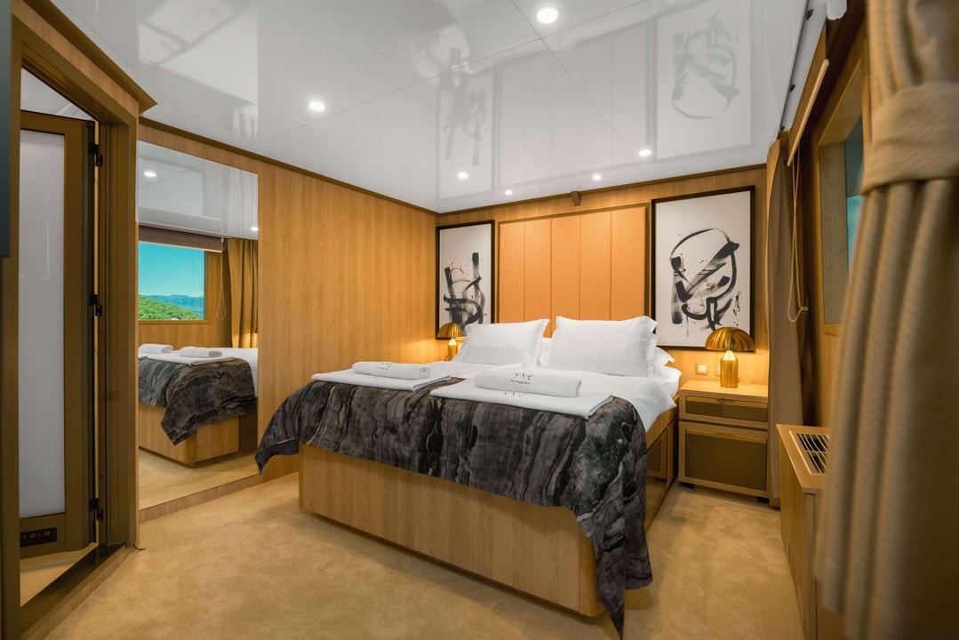 yacht image