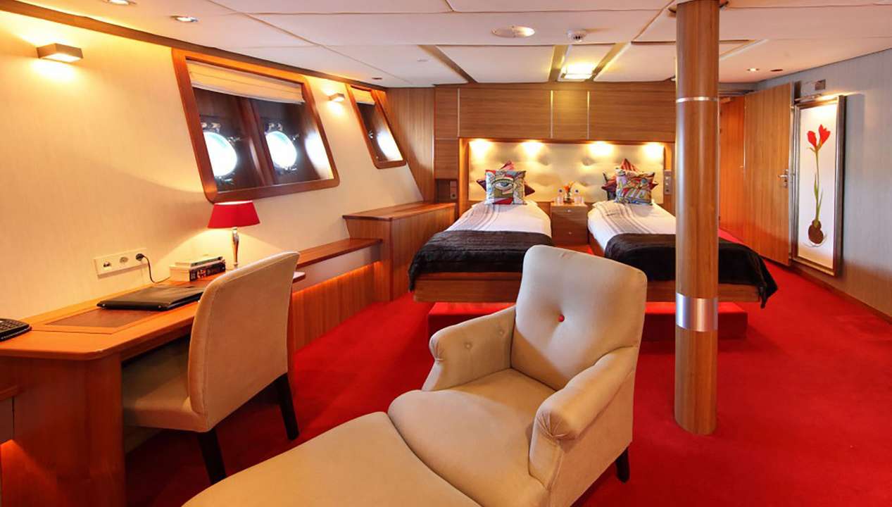 yacht image