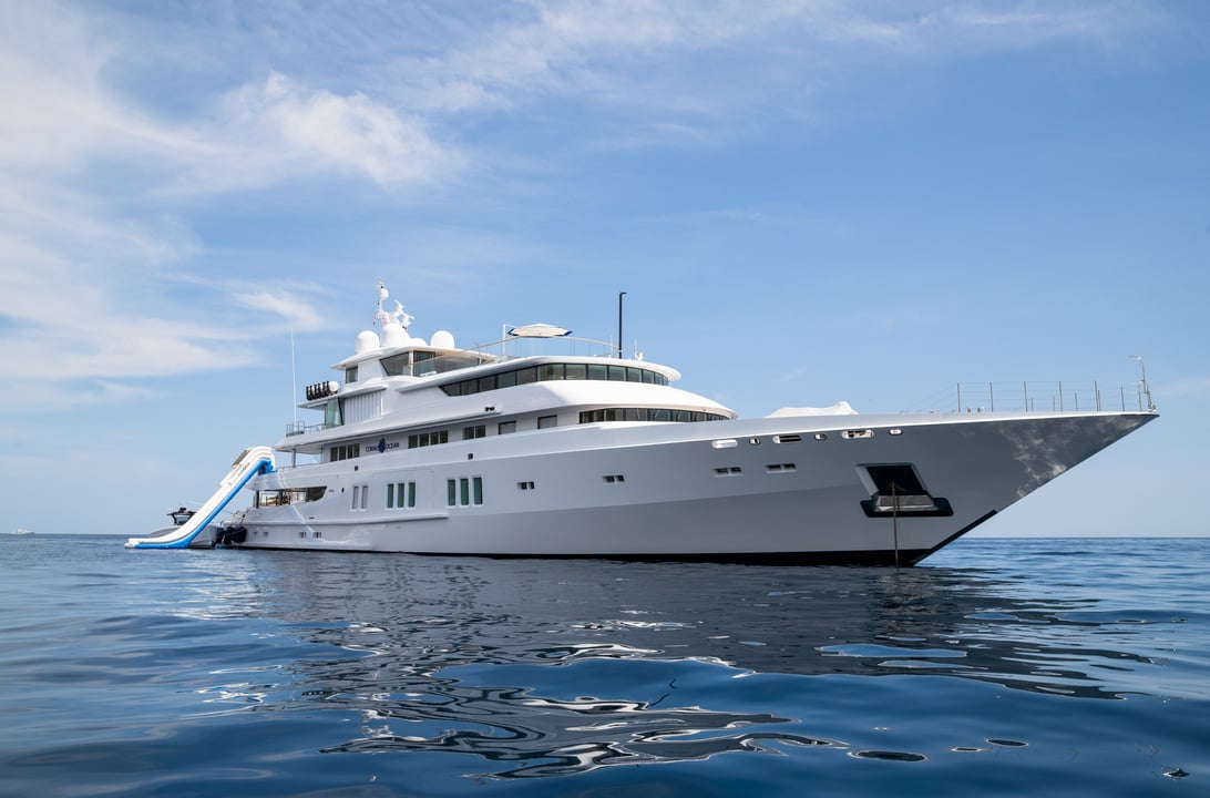 DISCOVER CORAL OCEAN YACHT