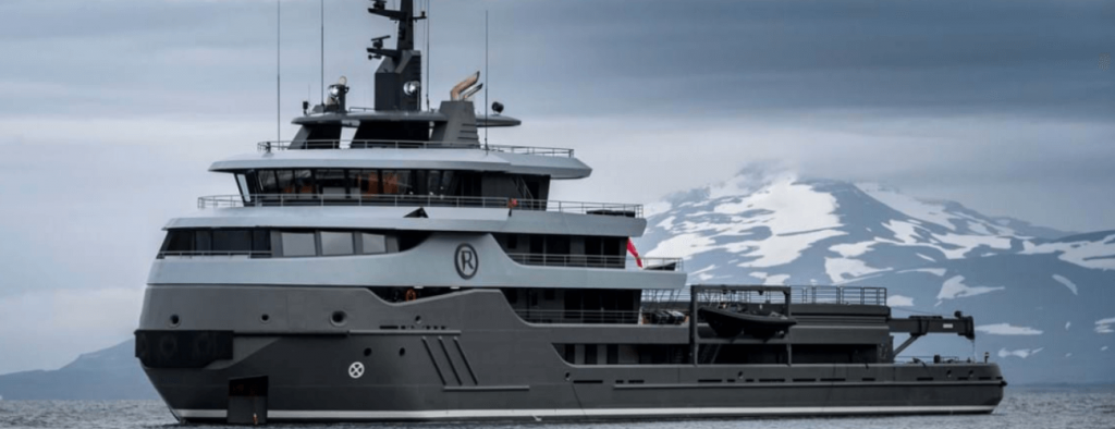 yacht-charter-antarctica