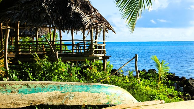 A hut overlooking the sea in Manono