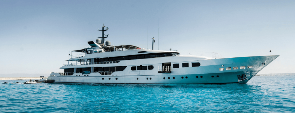 Bahamas best destination to travel luxury yacht