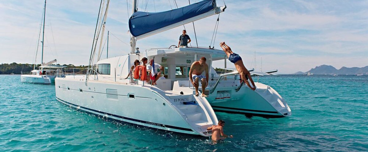  galapagos-yacht-charter