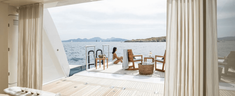 HOW TO HIRE A YACHT FOR YOUR NEXT LUXURY ESCAPE