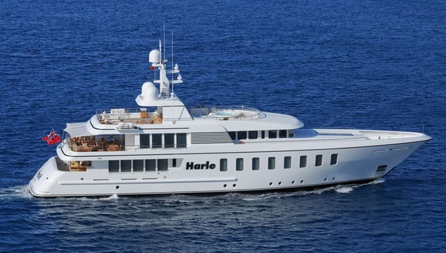 45m M/Y HARLE Discovers Rare Coral