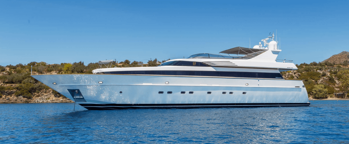 luxury-yacht-charter-mykonos
