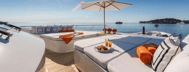 What to Consider When Booking a Luxury Charter