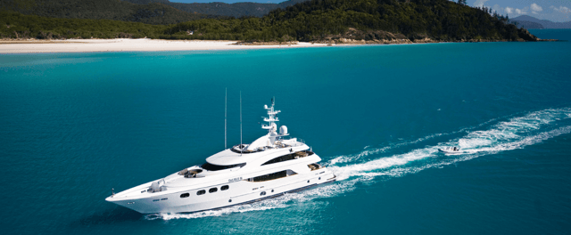 What to Expect on a Private Yacht Charter