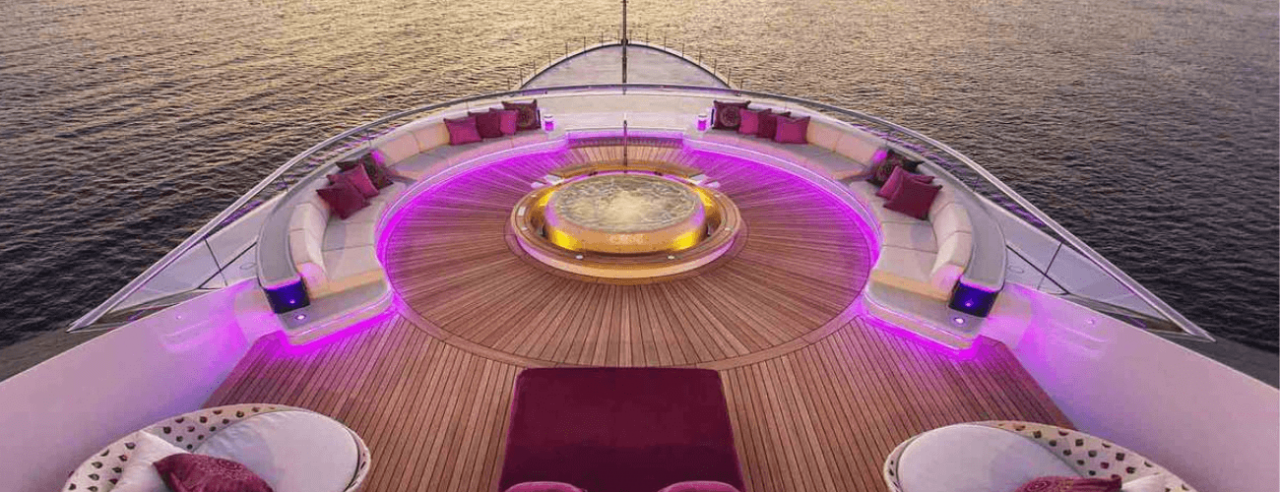 private seadeck jacuzzi onboard luxury yacht