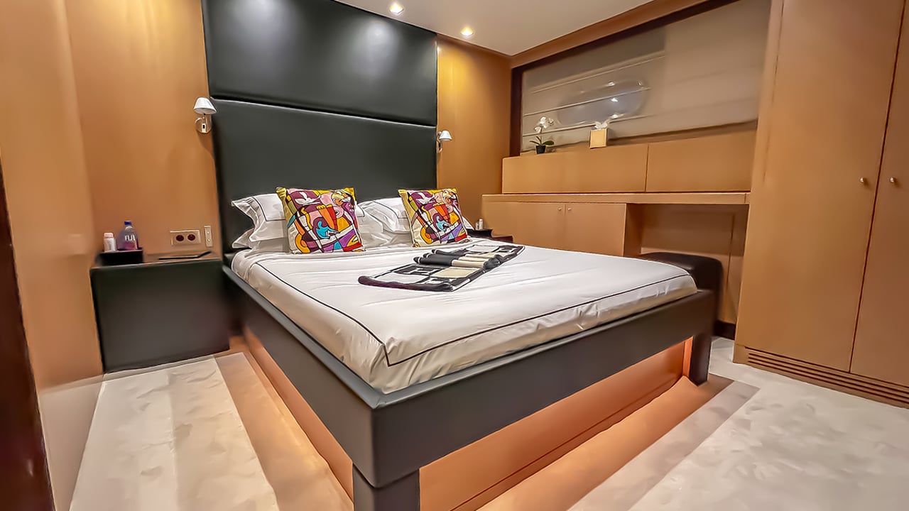 yacht image