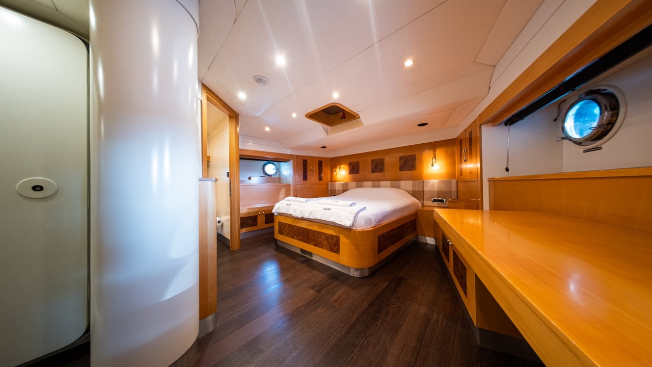 yacht image
