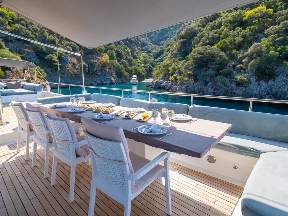 yacht image