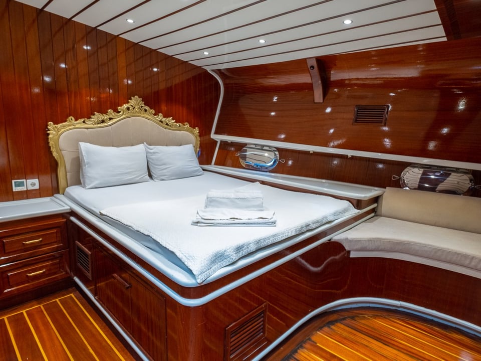 yacht image