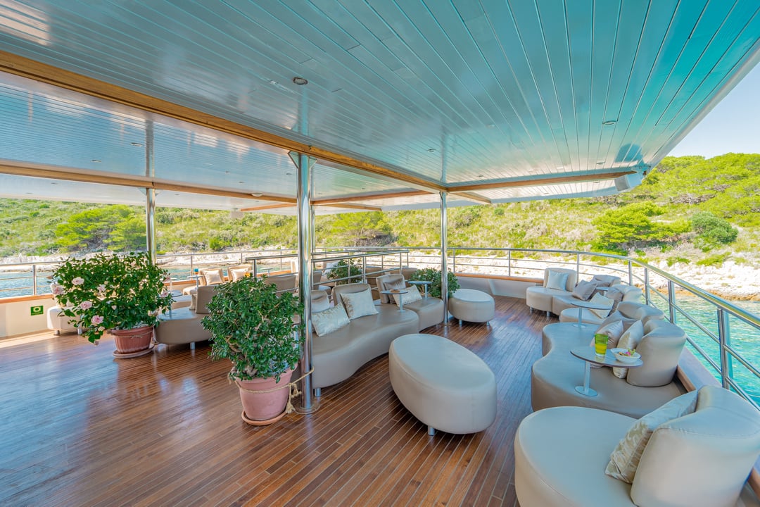 yacht image