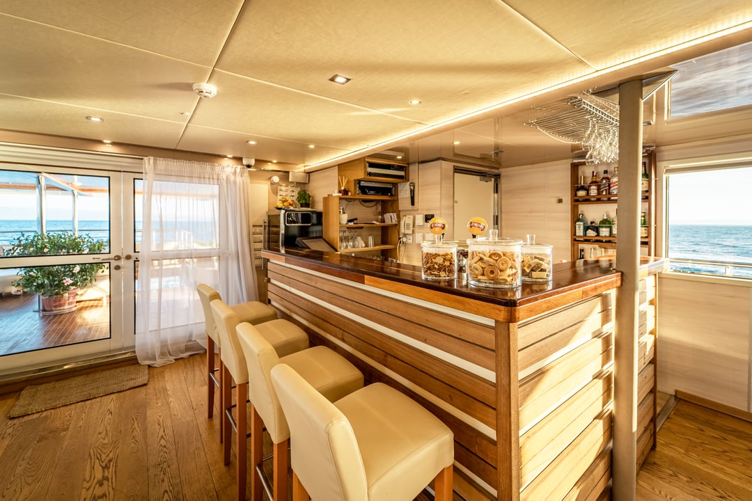 yacht image