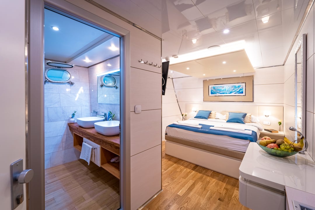 yacht image