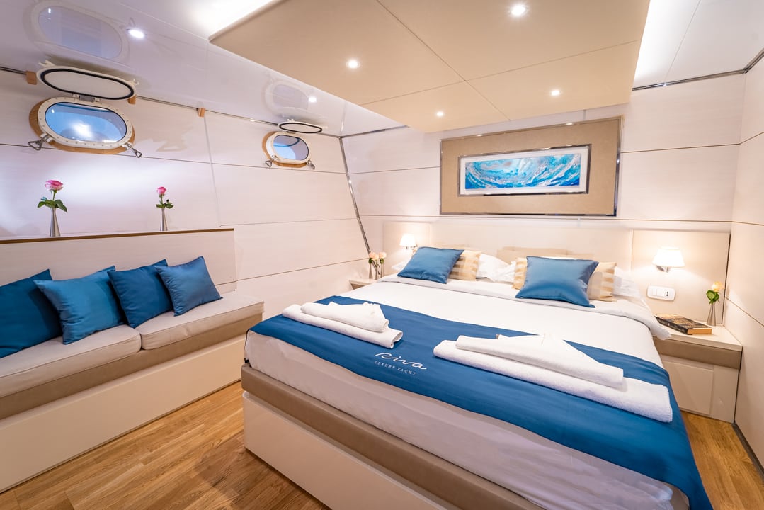 yacht image