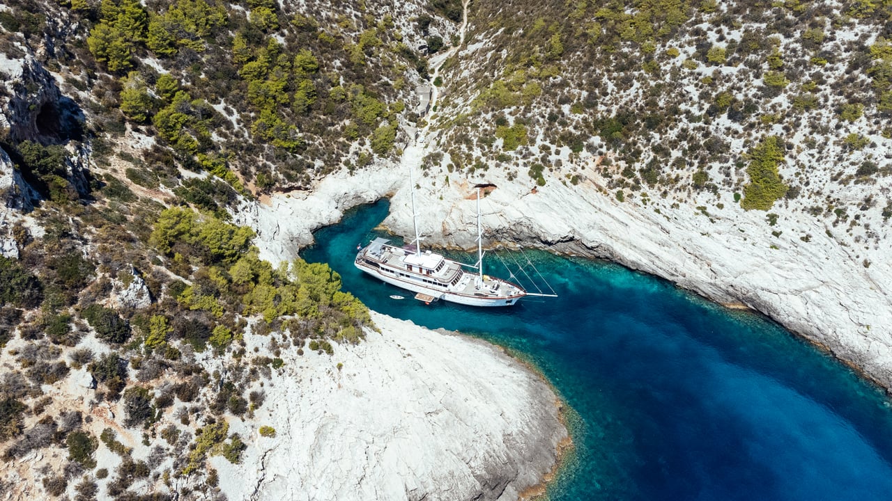 yacht image